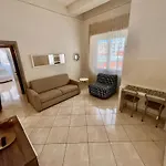 Tuanis 4* Neapel