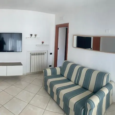 Tuanis Guest house 2*