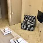 ゲストハウス Tuanis ナポリ
