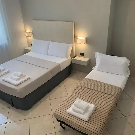 Pensión Tuanis 4*
